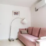 Lila Apartman *