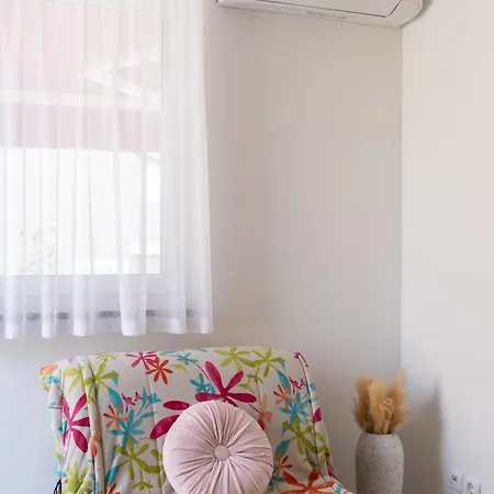 Lila Apartment