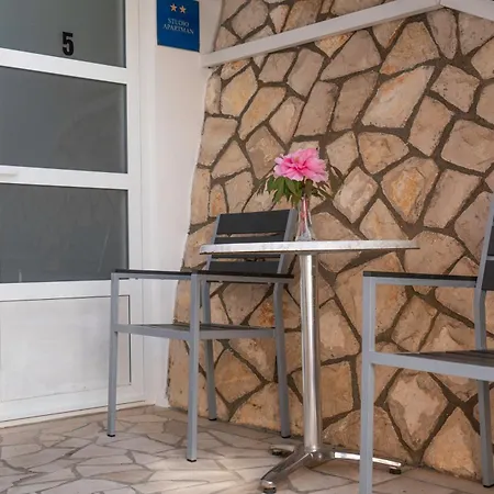 Apartment Lila Cres