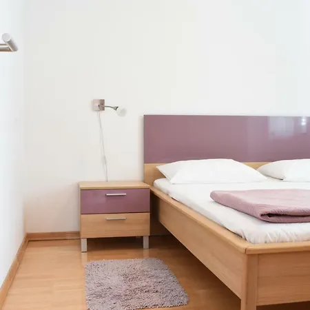 Apartment Lila Cres