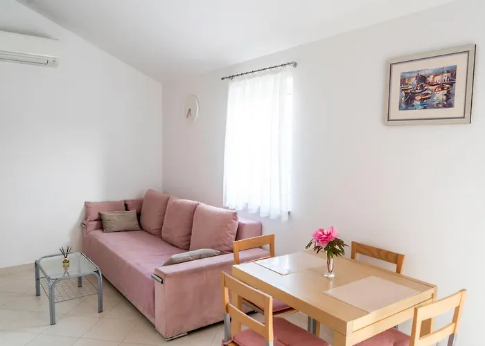 Apartament Lila