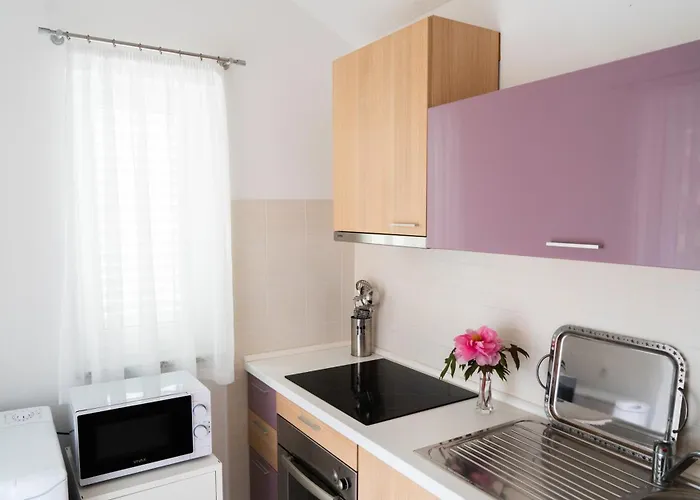 Lila Apartament